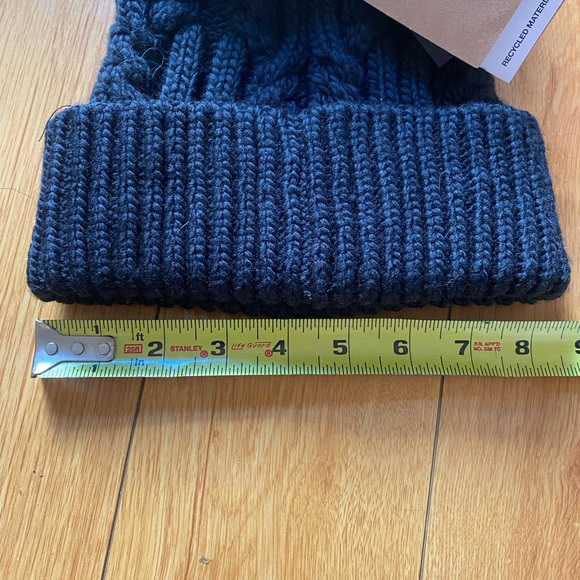 The North Face Black Pom Beanie - Picture 4 of 7